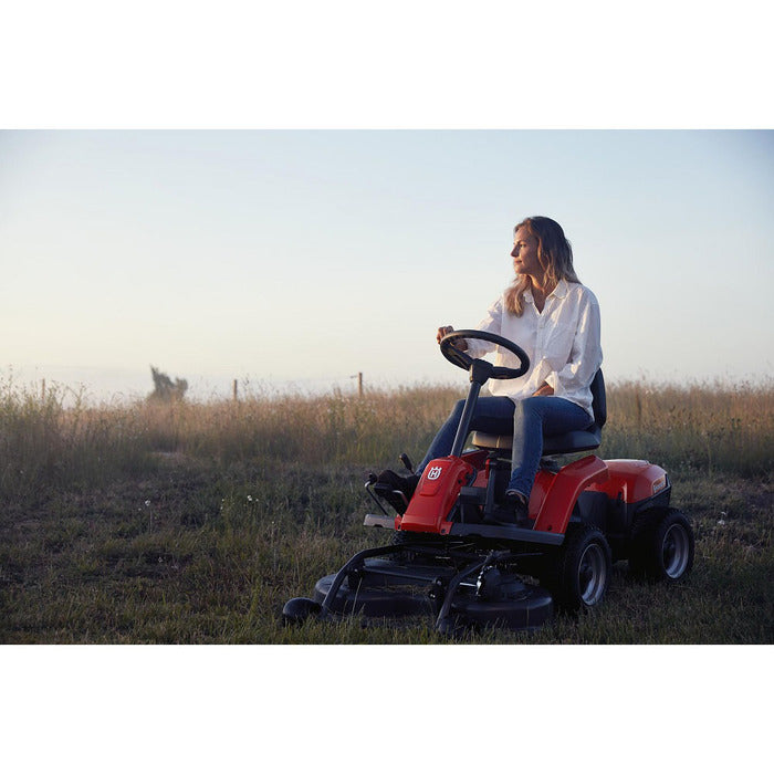 HUSQVARNA R 112iC Akku-Frontmäher Inkl. Mähdeck Combi 85