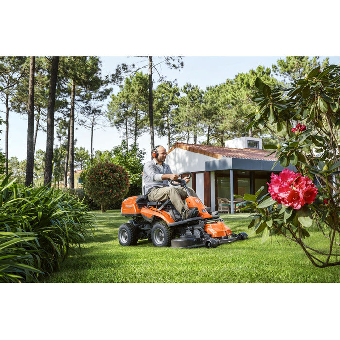HUSQVARNA R 214C Frontmäher inkl. Mähdeck Combi 94
