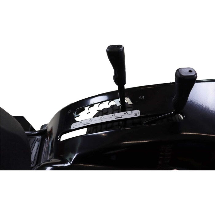 BLACK EDITION® 220/105 Twin H Rasentraktor