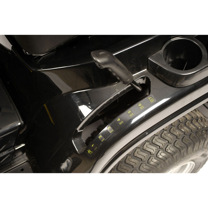 BLACK EDITION® PRO 155/84 Rasentraktor