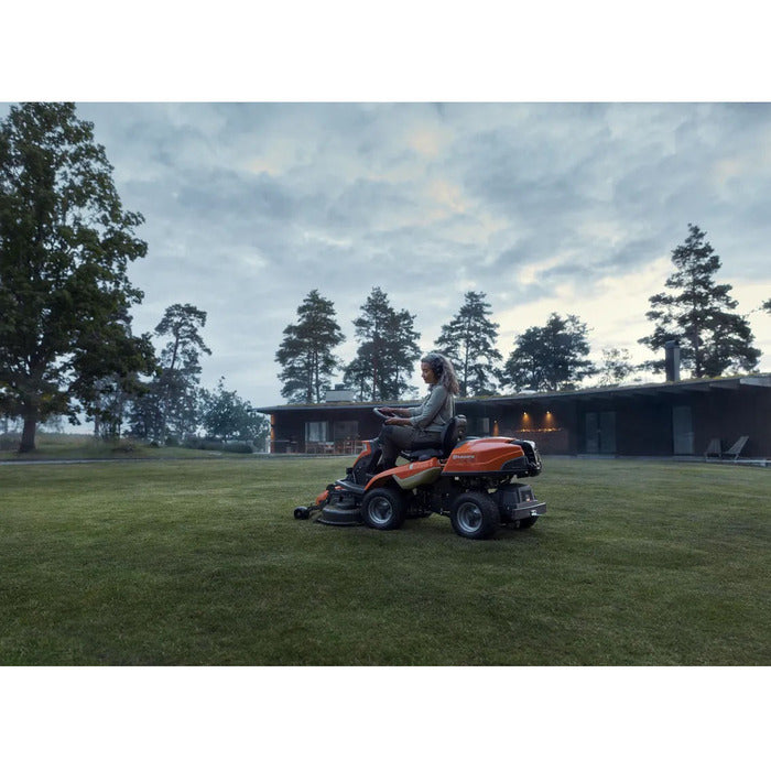 HUSQVARNA R 216T AWD Frontmäher