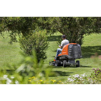 HUSQVARNA RC 320Ts AWD Frontmäher inkl. Mähdeck Combi 112cm