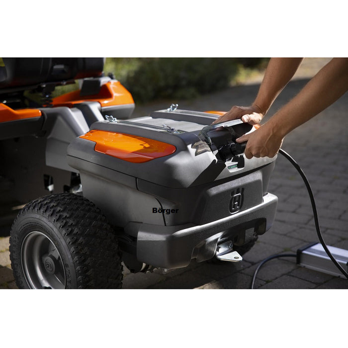 HUSQVARNA R 200iX Akku-Frontmäher Inkl. Mähdeck Combi 94